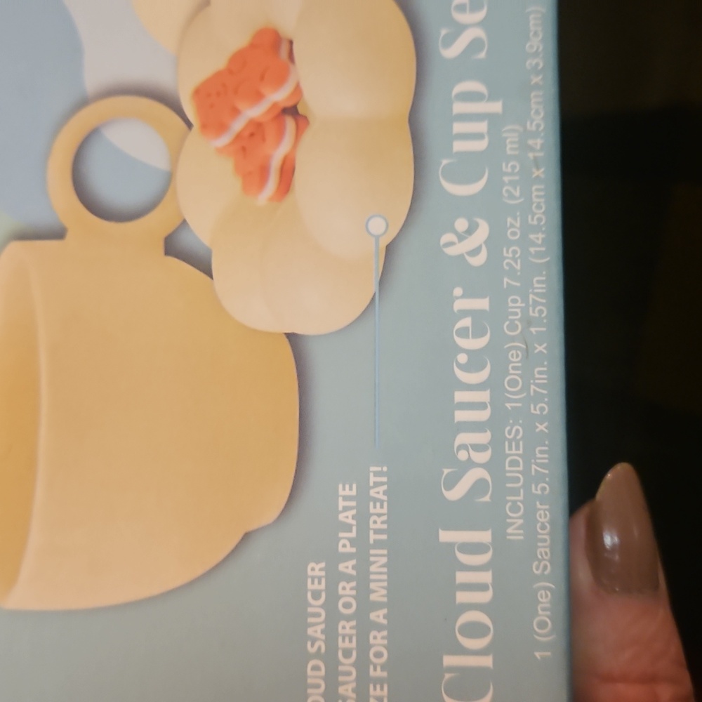 EUC Cloud Saucer & Tea Cup Set - Picture 4 of 4